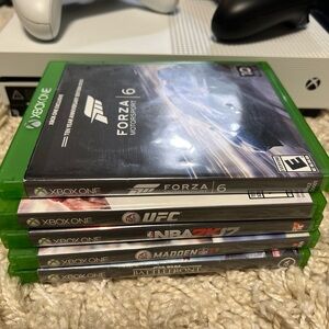 Xbox One + 5 Games + 3 Controllers + Charging Station